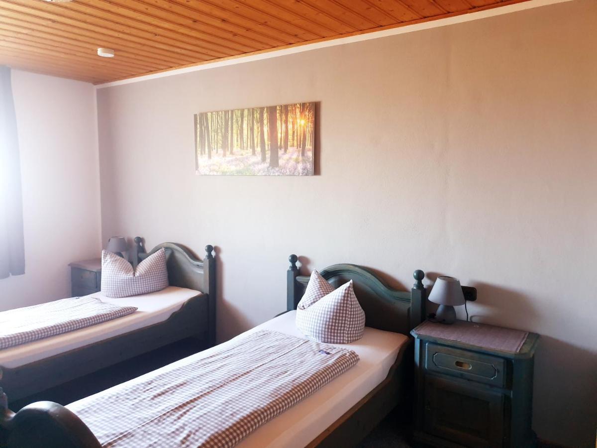 Pension Zum Krug, Messe Muenchen Hergolding 외부 사진